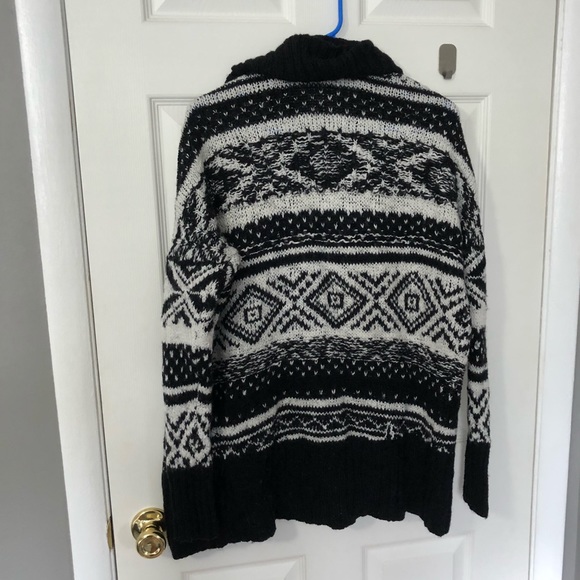 A&F cardigan - Picture 3 of 4